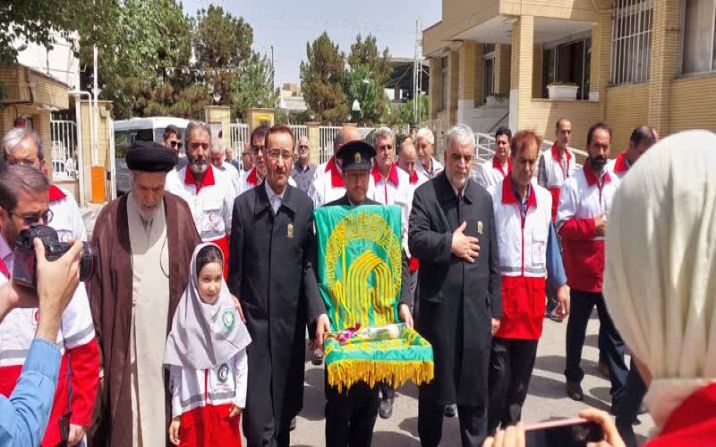 حضور کاروان سایه خورشید در هلال احمر استان قم حضور کاروان سایه خورشید در هلال احمر استان قم
